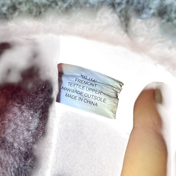 NWT! Eddie Bauer grey fleece slippers. - Picture 3 of 6